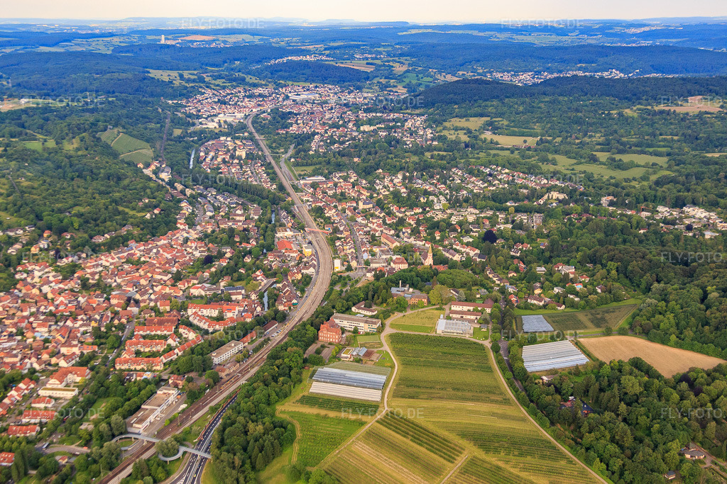 Luftbild: Stadtansicht aus Westen im Ortsteil Grötzingen in Karlsruhe im Bundesland Baden-Württemberg in Deutschland. Foto: IMG_089285.jpg vom 10.06.2016 durch Werner Riehm/FLY-FOTO.de