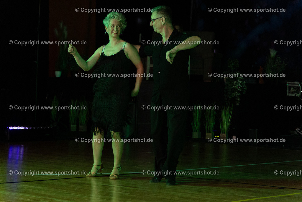 AR6_9946 | Rund um das Thema Sport-Event-Fotografie & individuelle Teilnehmerfotos. Jeder Teilnehmer wird fotografiert.