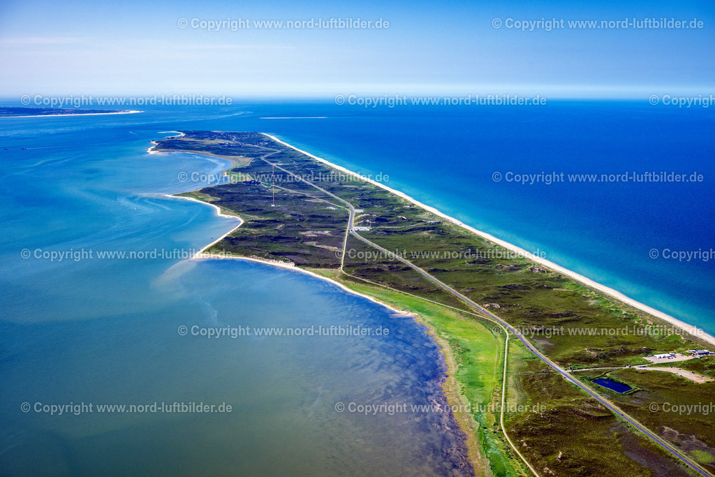 Sylt_Hörnum_ELS_3154210625 | HöRNUM (SYLT) 13.06.2025 Ortsansicht der Straßen und Häuser der Wohngebiete in Hörnum (Sylt) auf der Insel Sylt im Bundesland Schleswig-Holstein, Deutschland. Weiterführende Informationen bei: Sylt Marketing GmbH. // Town View of the streets and houses of the residential areas in Hoernum (Sylt) on Island Sylt in the state Schleswig-Holstein, Germany. Further information at: Sylt Marketing GmbH. Foto: Martin Elsen