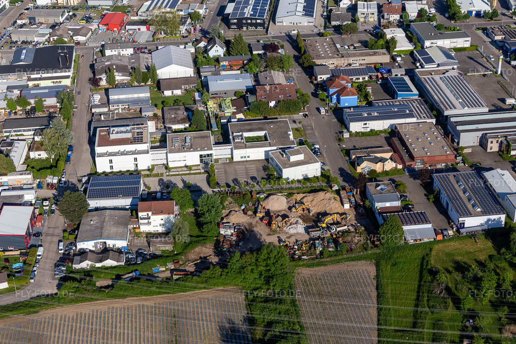 Luftbild: Stiftung Kirchliches Rechenzentrum Südwestdeutschland im Ortsteil Eggenstein in Eggenstein-Leopoldshafen im Bundesland Baden-Württemberg in Deutschland. Foto: IMG_126744.jpg vom 28.05.2021 durch Werner Riehm/FLY-FOTO.deKRZ-SWD - Ihr IT Dienstleister für Kirche, Diakonie und Caritas