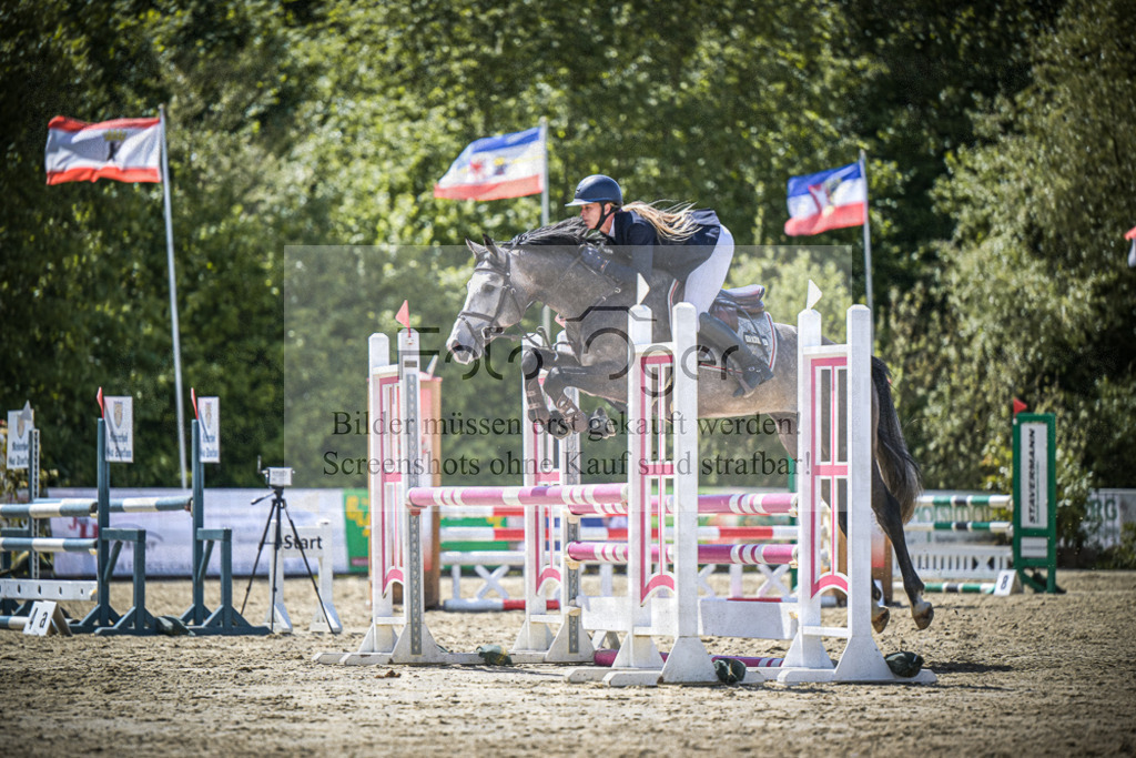 DOS_5636 | Entdecke hochwertige Reitturnierfotos von Foto Oger. Professionell, emotional und authentisch – jetzt Lieblingsmomente im Shop bestellen.Deutschlandweite Turnierfotografie. - Realisiert mit Pictrs.com