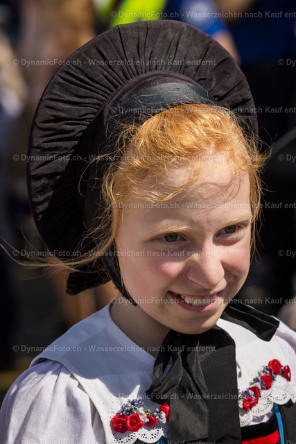 IMG_2024_04_14_0050344 | Professionelle Fotografen für Portrait-, Produkt-, Beauty -, Fashion-, kommerzielle - u. Hochzeitsfotografie sowie für Veranstaltungen. Lokal vor Ort oder in lokalen Studios.