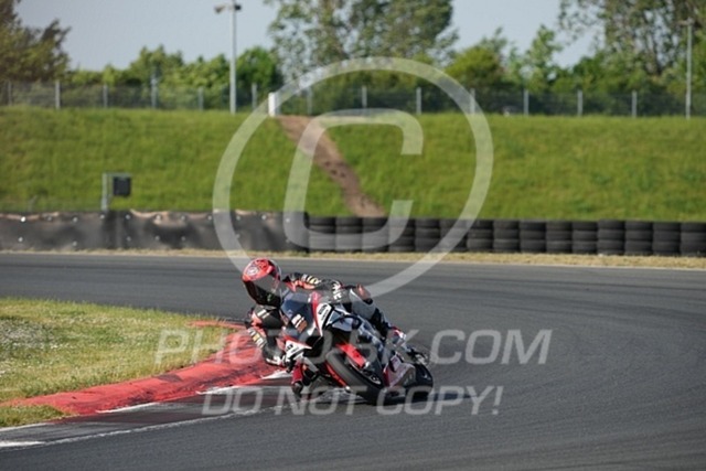 2024_05_16_PBK_13209 | Sportfotografie; SlowMotion; Video; Rennstrecke; Hafeneger; Speer; Racing; RSE; BMW; CBO; Trackday; Motorsportarena; Hockenheimring; Brno; Most; Barcelona; Valencia