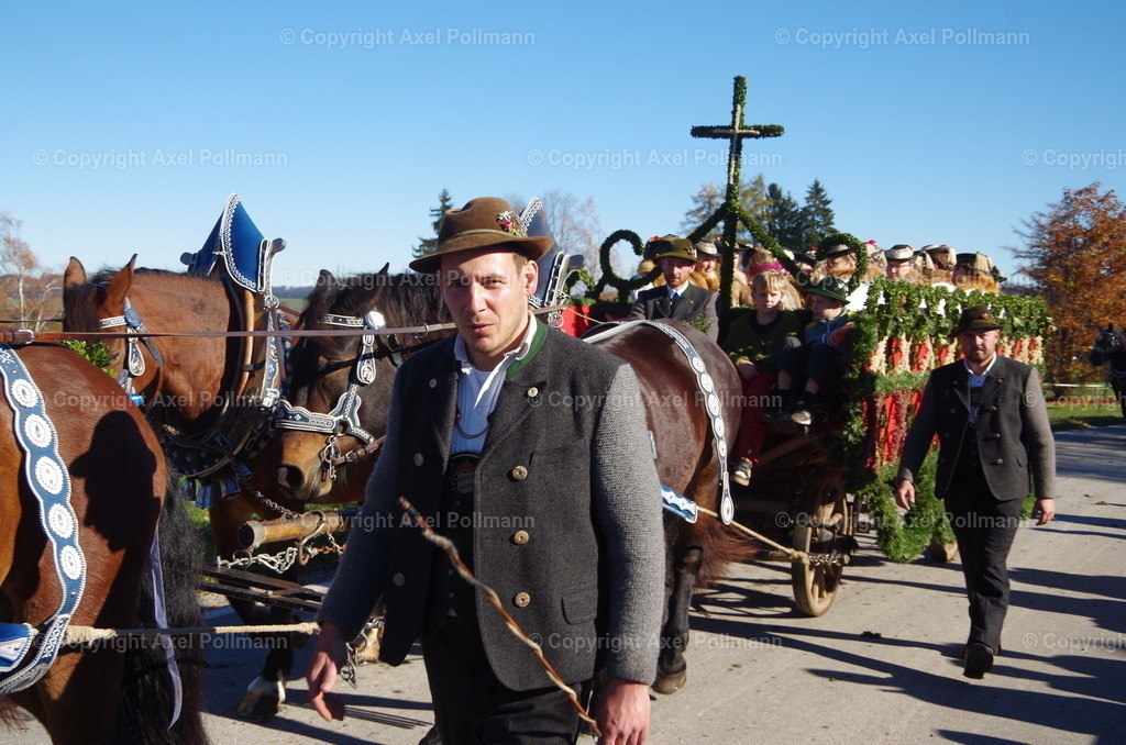 IMGP8373 | fotografiert von Axel PollmannLeonhardi Wallfahrt Benediktbeuern und Murnau, Fronleichnam, Fasching, Landschaft im Loisachtal und Benediktbeuern  - Realisiert mit Pictrs.com