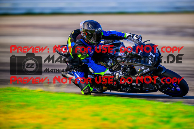 MaZZes_FotoMatrix_240520_6021986_2524 | WEISS