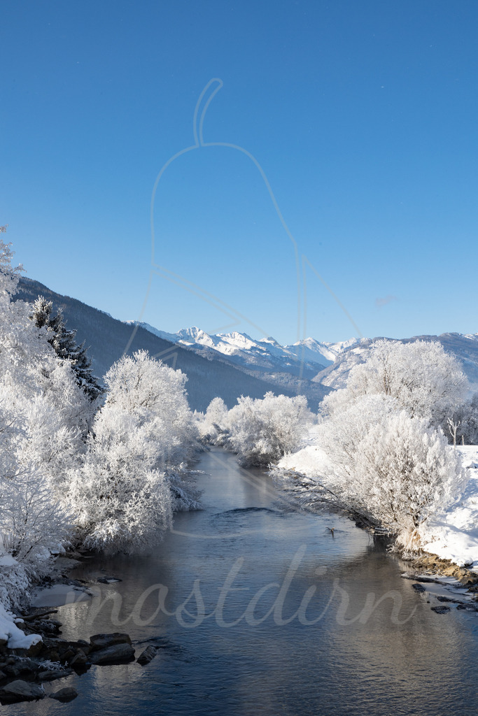 Eiskalte Mur | Bei Veröffentlichung des Bildes ist eine Namensnennung wie folgt erforderlich: 
Foto: Mostdirn Irmgard Wieser - Realisiert mit Pictrs.com