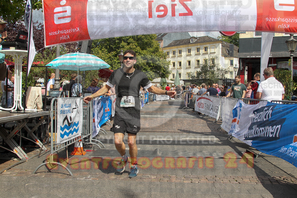 250824_1456_EV4_2394 | Sportfotografie im Rhein-Sieg Kreis, Köln, Bonn, NRW, Rheinland Pfalz, Hessen, etc. Unser Tätigkeitsfeld umfasst den Laufsport vom Volkslauf über den Marathon, Duathlon, Triathon bis zum Ultralauf wie Kölnpfad Ultra oder Schindertrail.