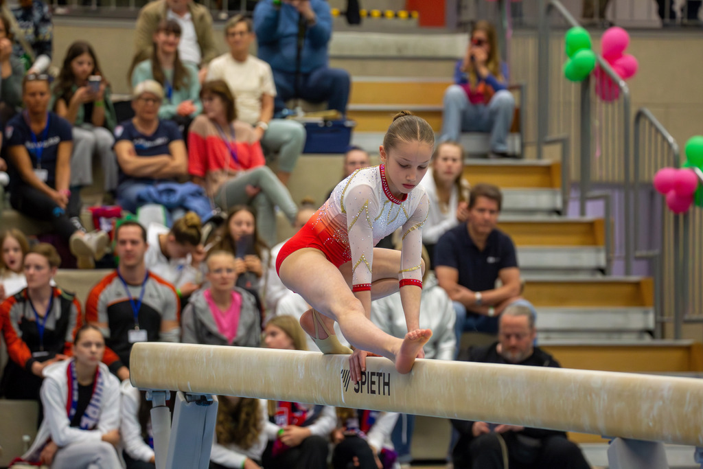 Deutsche Turnliga (Bundesliga) der Frauen, 1. Wettkampftag 2025 in Mannheim***Mia Frick (MTV Stuttgart) am Schwebebalken | Deutsche Turnliga (Bundesliga) der Frauen, 1. Wettkampftag 2025 in Mannheim***Mia Frick (MTV Stuttgart) am Schwebebalken - Realisiert mit Pictrs.com