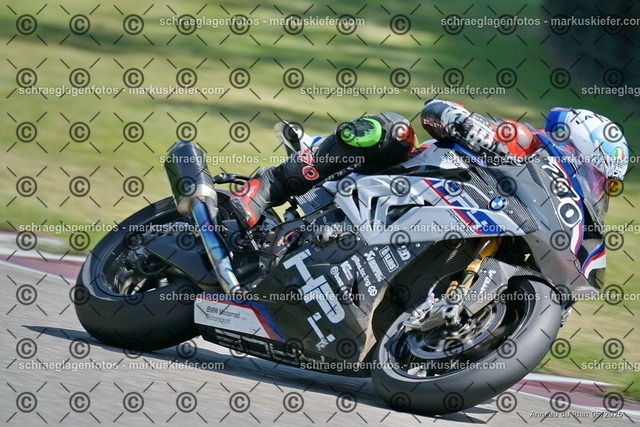 26BT02-1259 | markuskiefer.com - Realisiert mit Pictrs.com