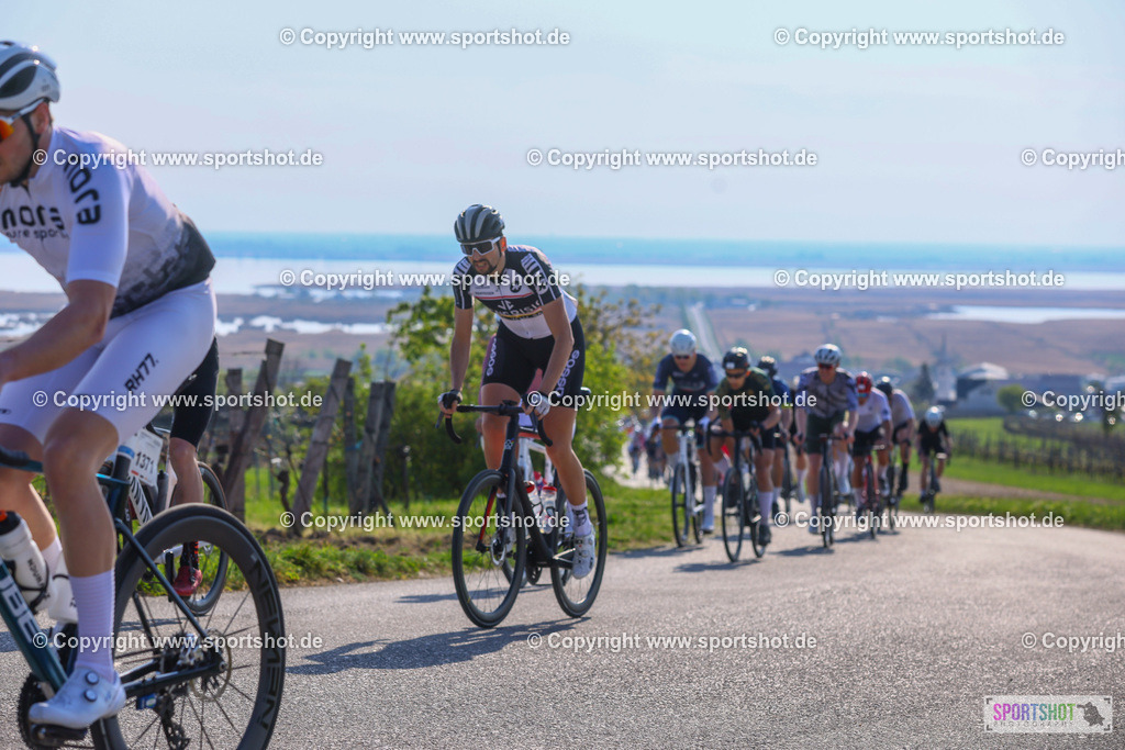 TRA_0087 | Neusiedlersee Radmarathon 2026@sportshot_your_pictrs #yourpictures#roadtowm2029 #nrm #neusiedlerseeradmarathon #neusiedlersee #neusiedlerseetourismus #burgenland #mörbisch #nrm26 #burgenlandtourismus #voglundco #poweredbyburgenlandtourismus #radsport #rad #marathon #ucigranfondo #visitburgenland #ucigranfondoworldseries