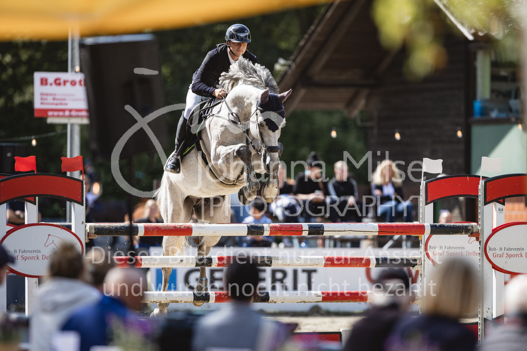 230826_Delbrueck_M2-Spr-804 | Deine schönsten Turniermomente als professionelle Fotos! Entdecke hochwertige Pferdesport-Fotografie im Online-Shop. Jetzt Fotos finden & bestellen!