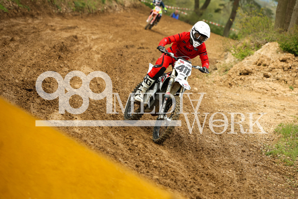 5E6A9881 | 989 MEDIAWORK