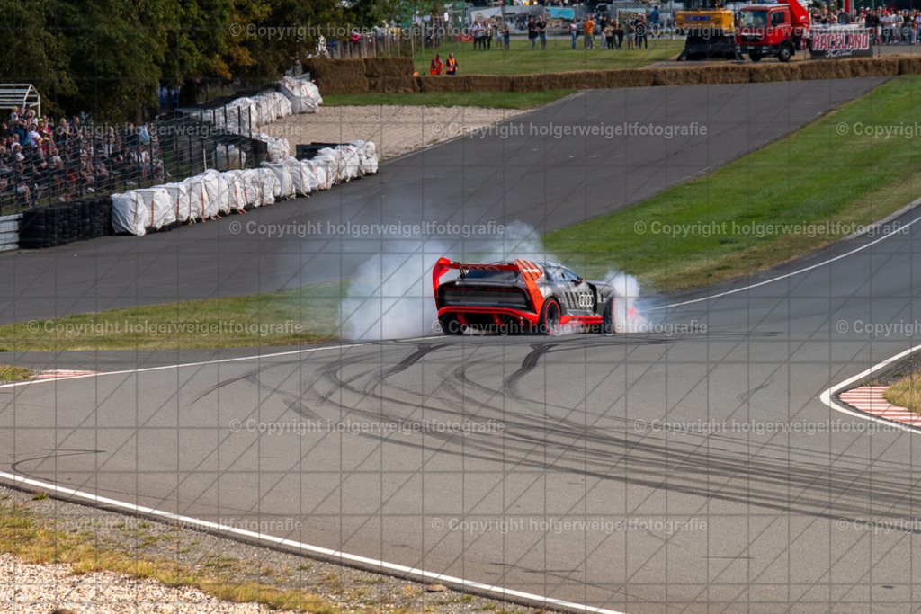 20250906160302D75_6470 | Bitte beachten!!!
Alle Fotos dieser Galerie sind nur grundbearbeitet. Im Falle eines Verkaufs, werde ich die Fotots noch mit dem nötigen Feinschliff versehen. - Realisiert mit Pictrs.com