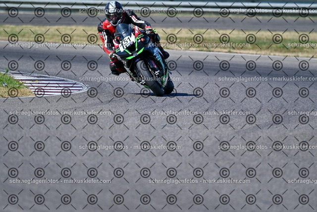 26bt04-0138 | markuskiefer.com - Realisiert mit Pictrs.com