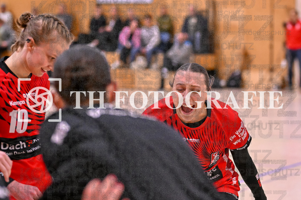 GER, SG Maulburg/Steinen - SV Allensbach 2, Frauen-Handball, Oberliga Suedbaden, 1. Spieltag, Saison 2024/2025, 28.09.2024 | Maike Hartmann (SG Maulburg/Steinen, #22) mit Emotion vor dem Spiel.GER, SG Maulburg/Steinen - SV Allensbach 2, Frauen-Handball, Oberliga Suedbaden, 1. Spieltag, Saison 2024/2025, 28.09.2024Foto: TH Fotografie/Thomas Hess