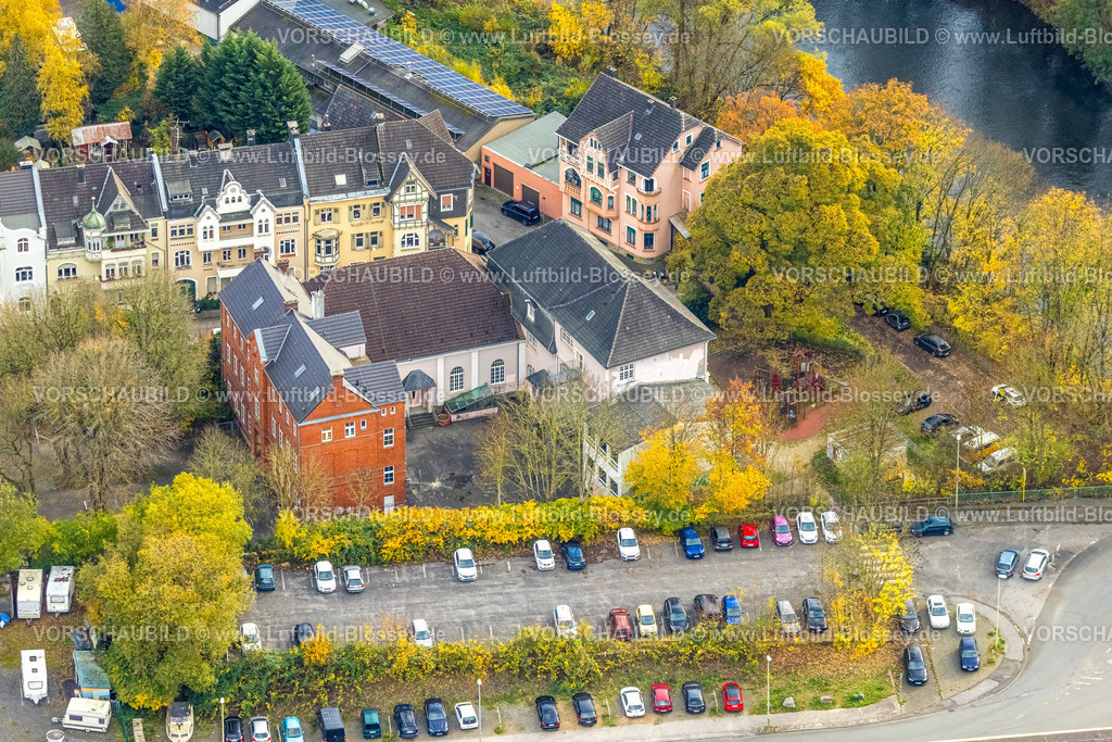 Hagen251101934-2 | Luftbild, Pestalozzischule und Parkplatz, herbstliche Bäume, Hohenlimburg, Hagen, Ruhrgebiet, Nordrhein-Westfalen, Deutschland