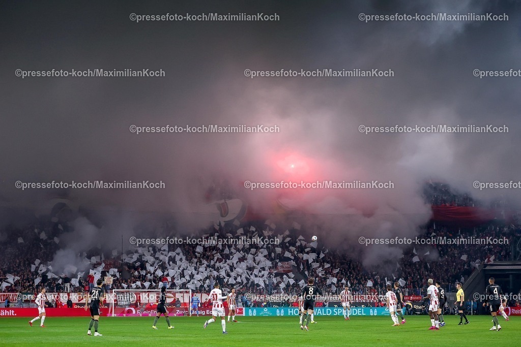 1FC14012601087 | 14.01.2026, Fußball, 1. FC Köln - FC Bayern München, 1. Fußball Bundesliga, 17. Spieltag, RheinEnergie-STADION, Saison 2025 2026: Dichter Rauch und Nebel legt sich nach der Choreo der Kölner Fans auf das Spielfeld, es kommt zu einer Spielunterbrechnung mit Spielverzögerung.  DFB regulations prohibit any use of photographs as image sequences and or quasi-video.