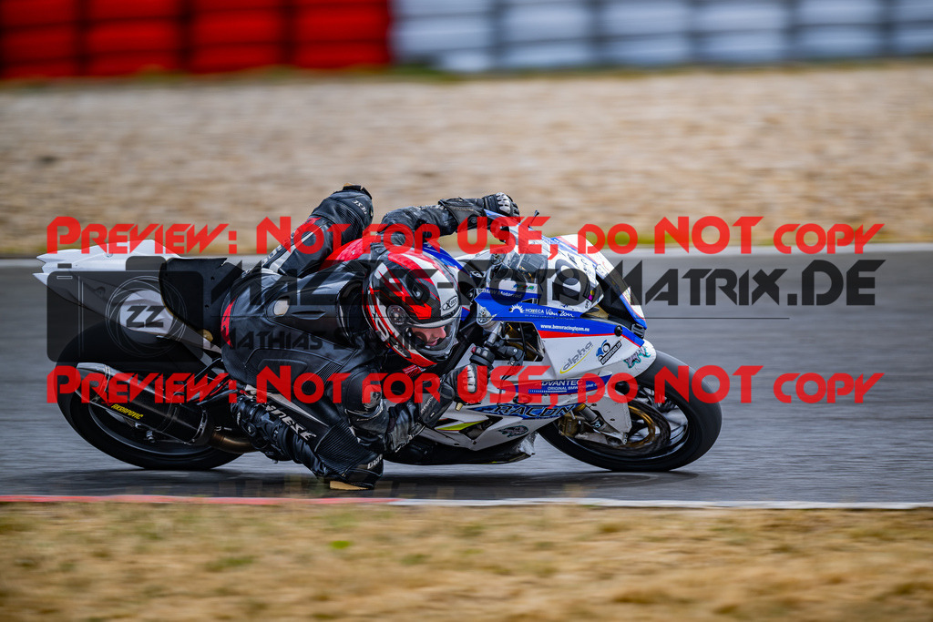 MaZZes_FotoMatrix_230719_1647 | WEISS