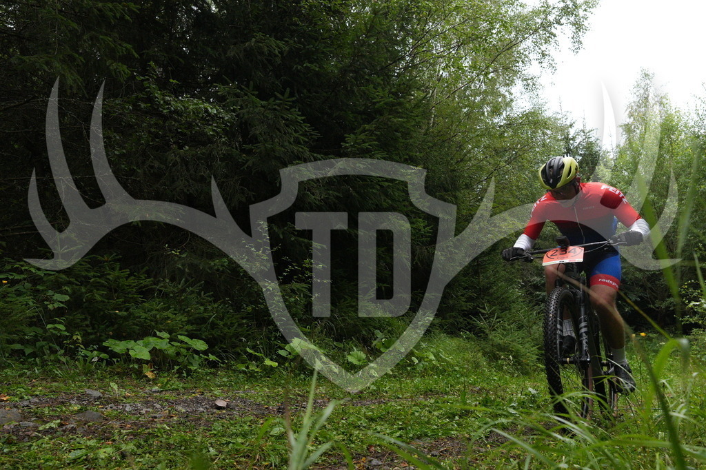A6703496 | Fotogalerie der Treibjagd im Dunkelwald - Dein MTB Etappenrennen im Erzgebirge - Realisiert mit Pictrs.com