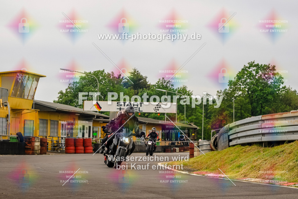 OBK-5931 | Hier findet Ihr Bilder von Touristenfahrten auf der Nürburgring Nordschleife oder von anderen Veranstaltungen die ich besucht habe. Viel Spass beim Durch Schauen 