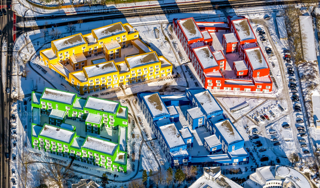 4043924 | schneebedeckte Büro-u. Verwaltungsgebäude, Münster