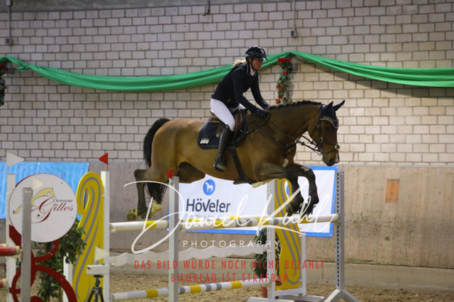 IMG_0910 | Turnierfotos kaufen im Webshop von Daniel Kuhl Photography – entdecke professionelle Reitsportfotos aus Turnieren & Events. Hochwertige Turnierbilder online bestellen & sichern. Jetzt Fotos von Reitsportturnieren kaufen!