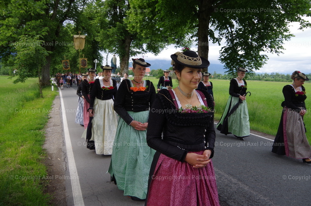 IMGP6000 | fotografiert von Axel PollmannLeonhardi Wallfahrt Benediktbeuern und Murnau, Fronleichnam, Fasching, Landschaft im Loisachtal und Benediktbeuern  - Realisiert mit Pictrs.com