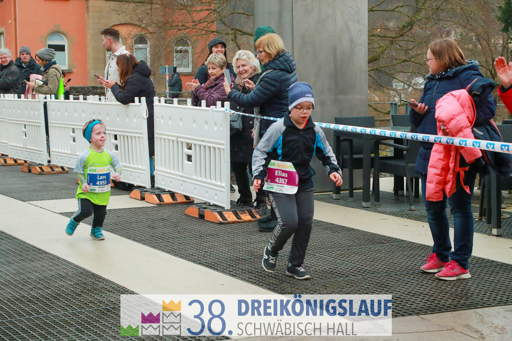 400m AOK Junior Cup | 3 Koenigslauf 2024 400m AOK Junior Cup - Realisiert mit Pictrs.com