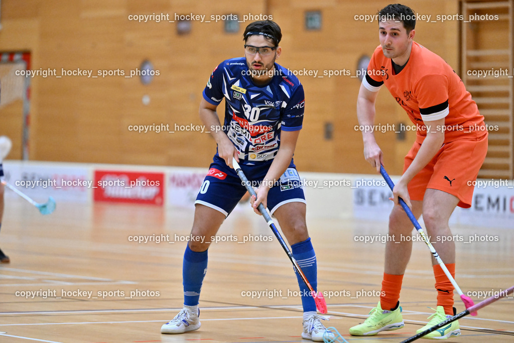 VSV Unihockey vs. SZPK Floorball | #30 Christoph Steiner VSV Unihockey, #56 Áron Viczena SZPK SÁROSI OPTIKA KOMÁROM, VSV Unihockey vs. SZPK Floorball, VSV Unihockey vs. SZPK Floorball am 23.11.2024 in Villach (Ballspielhalle St. Martin), Austria, (Photo by Bernd Stefan)