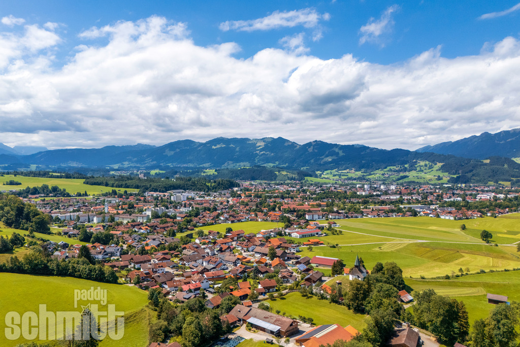 PS-Sonthofen-2026-01 | Entdecke die größte Bildgalerie der Region mit Fotografien aus dem Allgäu, der Bodenseeregion, Oberschwaben, dem Donautal und der Schwäbischen Alb. Landschaften, Luftaufnahmen und Reisefotografie als Wandbild und Fotokunst. - Realisiert mit Pictrs.com