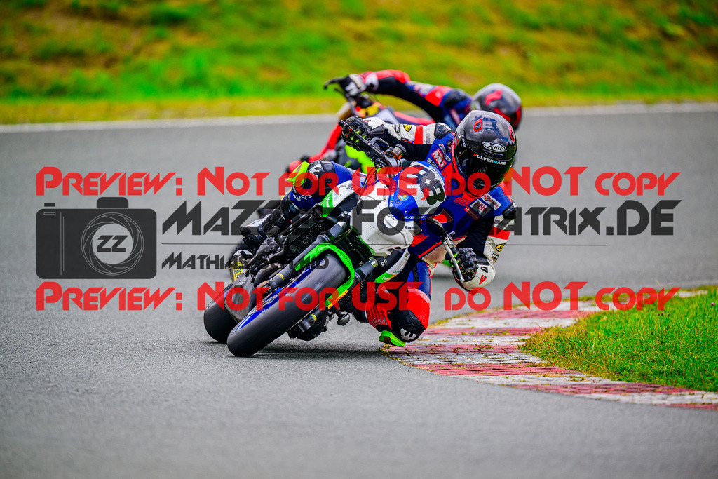 MaZZes_FotoMatrix_240728_6007705_4018 | TWIN