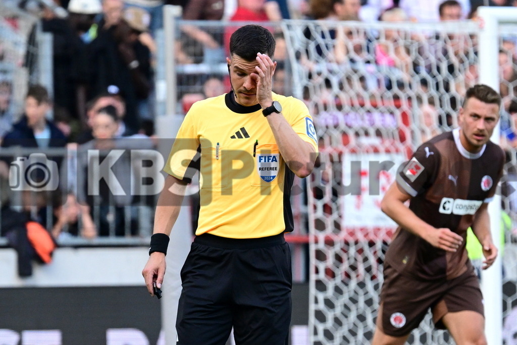 KBS Picture_FCStPauli-AtalantaBergamo_Test_034 | Osmers Harm Schiedsrichter ,Sportplatz :  Millerntor Stadion, - Realisiert mit Pictrs.com