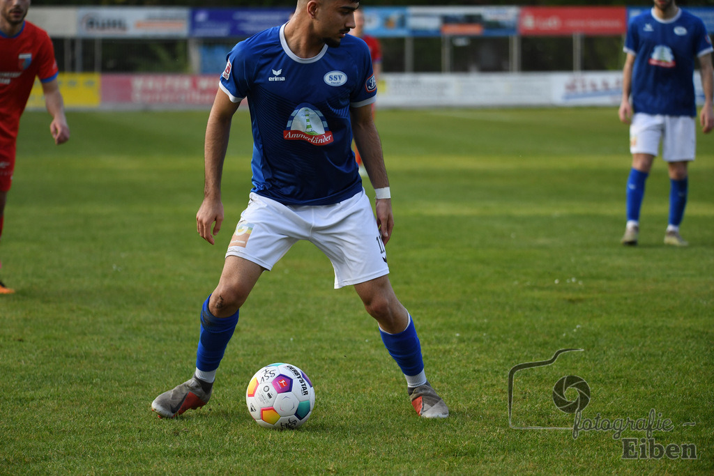 SSV Jeddeloh-SV Drochtersen/Assel | Herren Regionalliga; SSV Jeddeloh (blau)-SV Drochtersen/Assel (rot) am 30.04.2024; in Jeddeloh (53-Acht Arena), Photo: Philip Eiben 2024 - Realisiert mit Pictrs.com