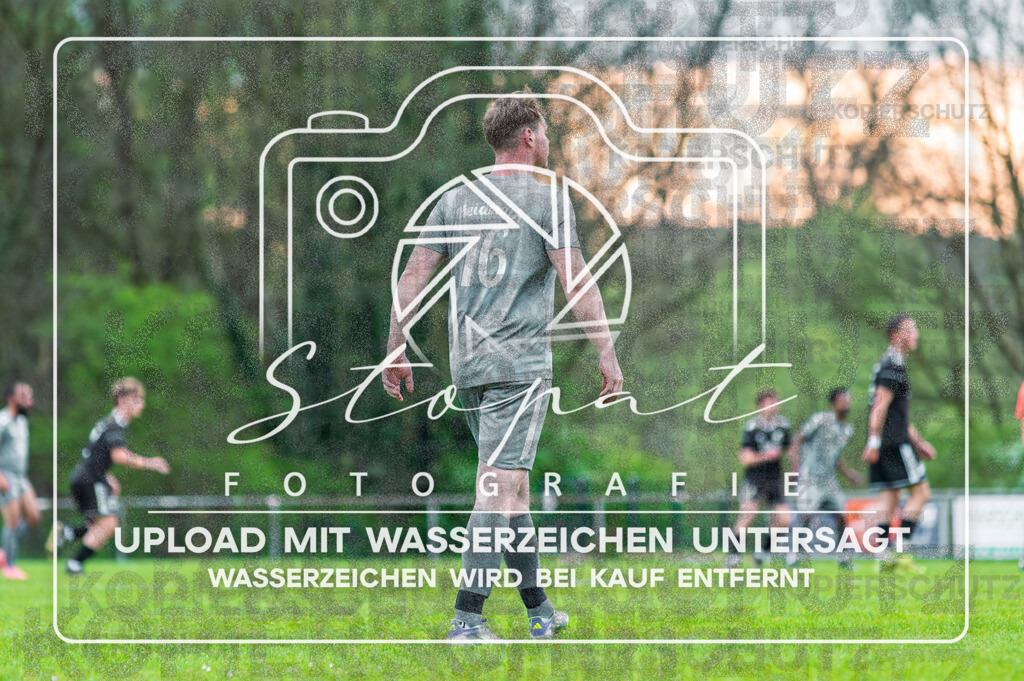 HMFGFS-1009 | Erik Markiewicz (Heidmark 3 #16) beim Herren 3. Kreisklasse HK Spiel zwischen Heidmark III und FG Fulde-Stellichte im Heidmarkstadion, Bad Fallingbostel (Simon Paul Stopat) - Realisiert mit Pictrs.com