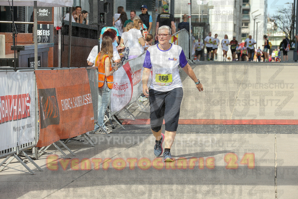 250920_1348_EX1_6746 | Sportfotografie im Rhein-Sieg Kreis, Köln, Bonn, NRW, Rheinland Pfalz, Hessen, etc. Unser Tätigkeitsfeld umfasst den Laufsport vom Volkslauf über den Marathon, Duathlon, Triathon bis zum Ultralauf wie Kölnpfad Ultra oder Schindertrail.