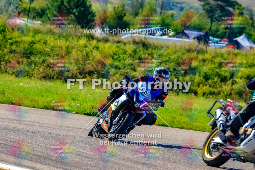 044-2366 | Hier findet Ihr Bilder von Touristenfahrten auf der Nürburgring Nordschleife oder von anderen Veranstaltungen die ich besucht habe. Viel Spass beim Durch Schauen 