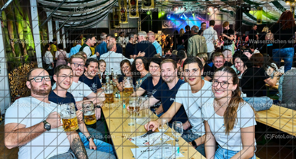 ALP5887_VOLKSFEST_Bieranstich | (C)FotoLois.com, Alois Spandl, BIERANSTICH im Festzelt beim WIESELBURGER VOLKSFEST mit den TSCHECHEN als Vorband und dem Auftritt von Die HIGHLIGHTS, Mi 28. Juni 2023.
