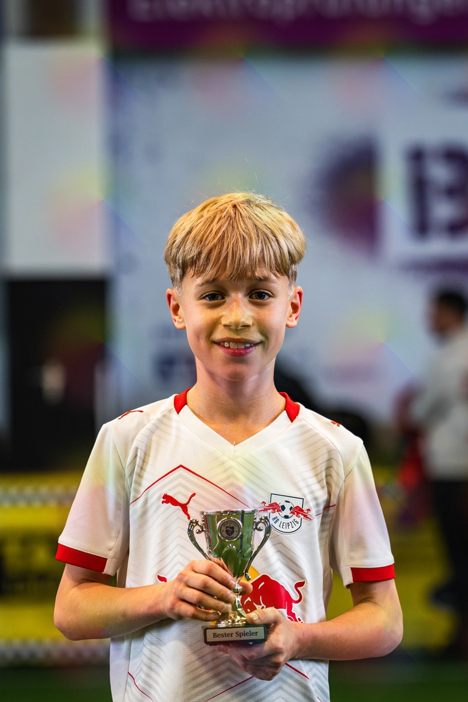 _BLR0071 | Professionelle Fußball- und Sportfotografie. Spielbilder online ansehen und kaufen – Einzelbilder oder komplette Galerien in hoher Qualität. - Realisiert mit Pictrs.com