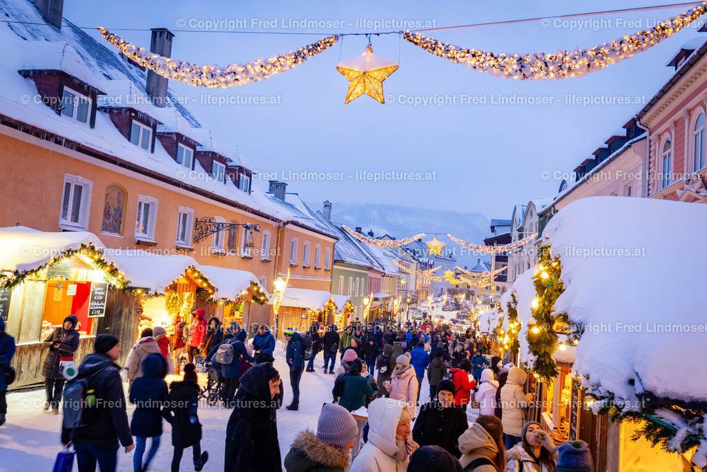 Mariazeller Advent 25112023_Fred Lindmoser-7602_Mariazell | Fotos und Fotoprodukte - Realisiert mit Pictrs.com