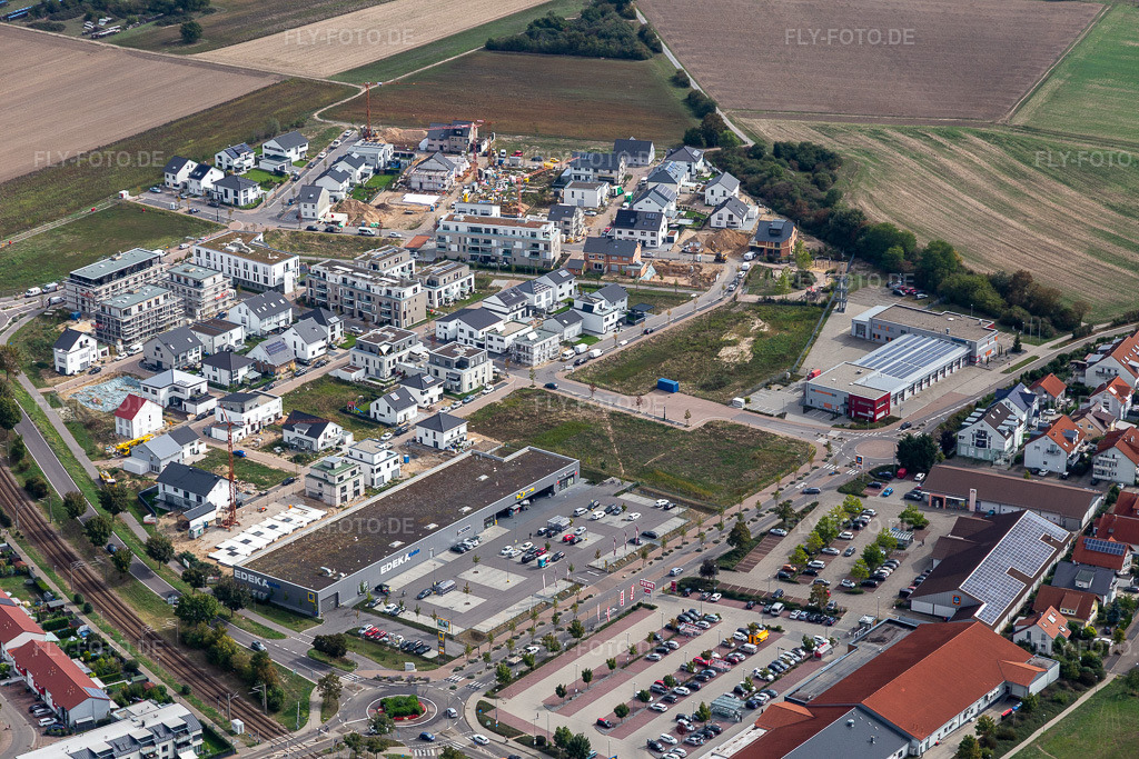 Luftbild: Hochstetten, Quartier 2020 Entwicklungsgebiet Biegen-Durlacher Weg im Ortsteil Hochstetten in Linkenheim-Hochstetten im Bundesland Baden-Württemberg in Deutschland. Foto: IMG_122915.jpg vom 11.09.2020 durch Werner Riehm/FLY-FOTO.de