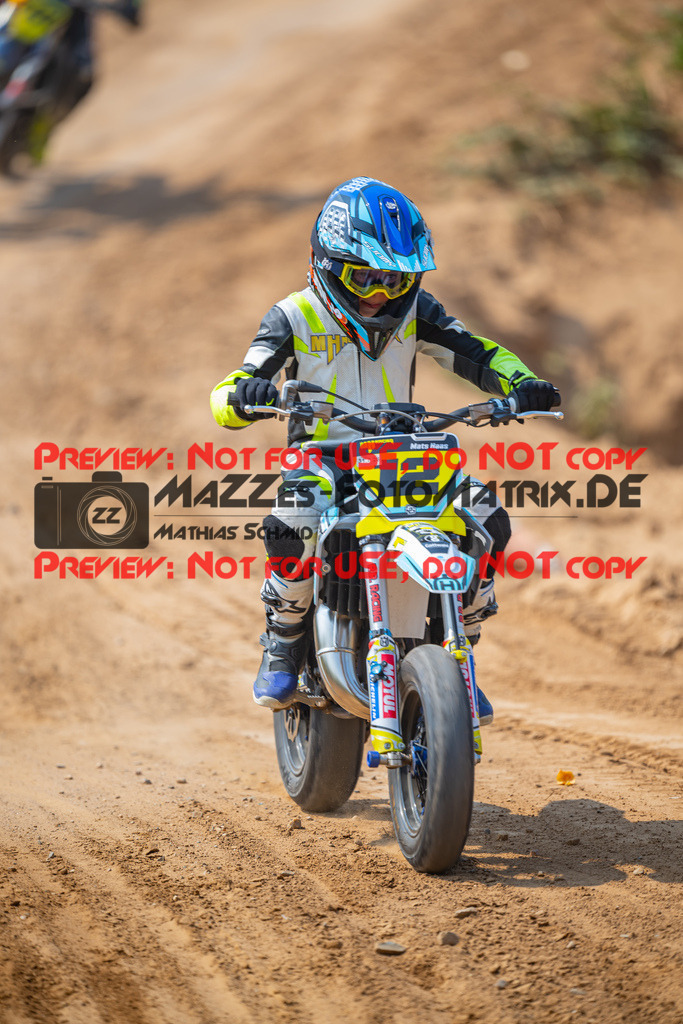 MaZZes-Fotomatrix-20260816-615429 | ROOKIES