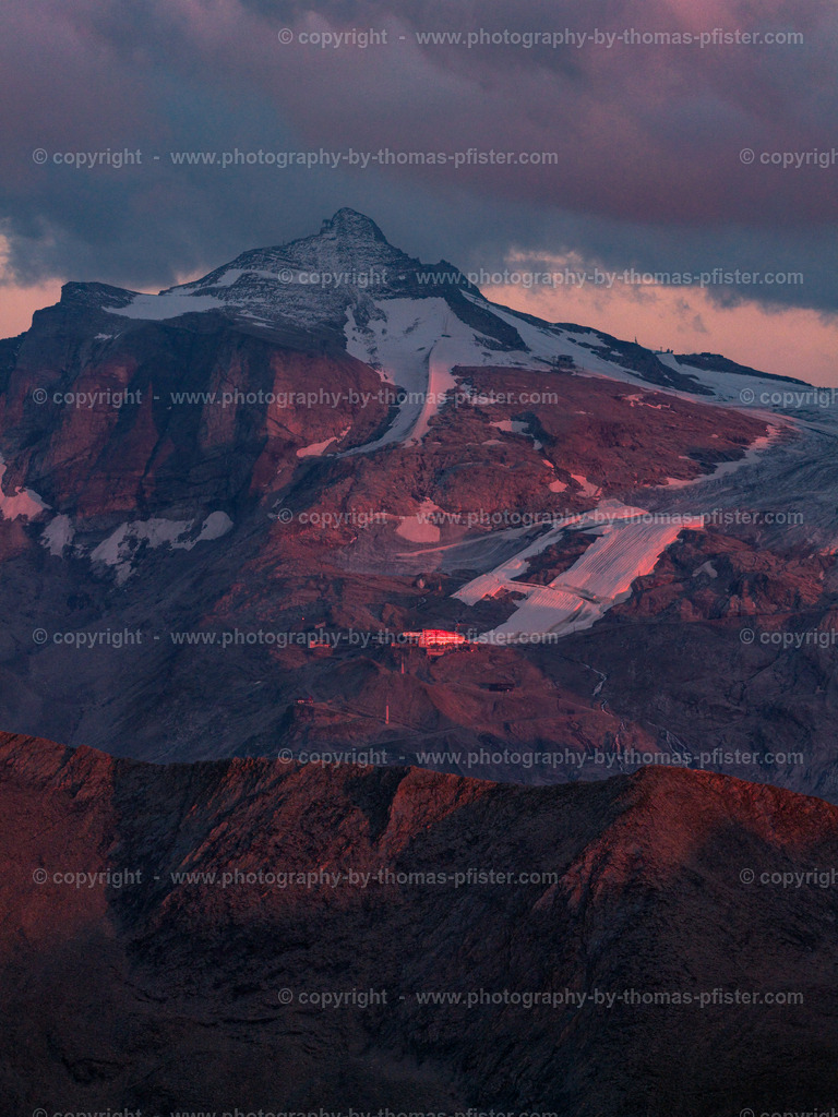 Hintertuxer Gletscher Sonnenuntergang copyright  Thomas Pfister-1 | PHOTOGRAPHY BY THOMAS PFISTER