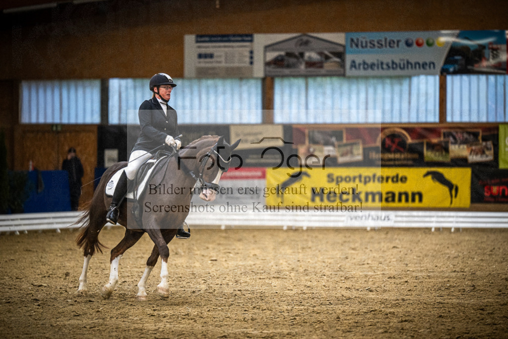 DOS_0518 | Entdecke hochwertige Reitturnierfotos von Foto Oger. Professionell, emotional und authentisch – jetzt Lieblingsmomente im Shop bestellen.Deutschlandweite Turnierfotografie. - Realisiert mit Pictrs.com