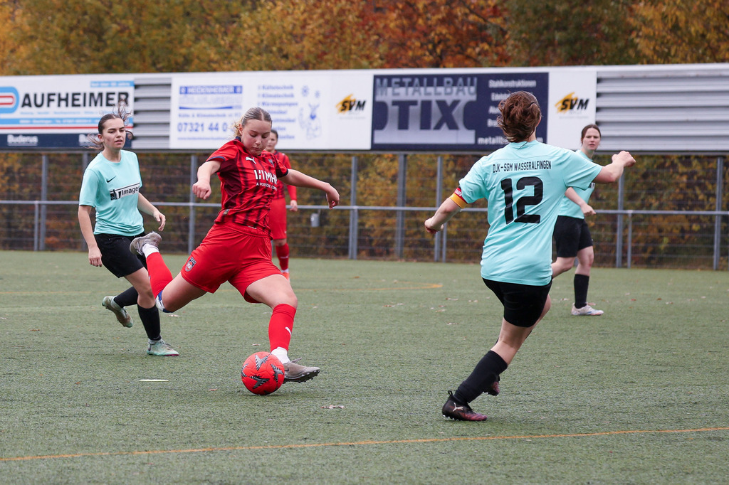 FCHWAS_251102_4813 | 1.FC Heidenheim 1846 II vs. SGM DJK-SV Wasseralfingen/Neuler, Fußball, Frauen, Bezirksliga, 2025/2026, 8. Spieltag, 02.11.2025 in Mergelstetten (Foto: Michael Bulling) - Realisiert mit Pictrs.com