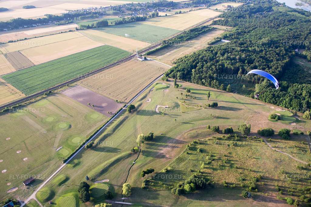 Vue aérienne: Golf de la Carte à Chouzy-sur-Cisse dans le département Loir et Cher, France. Photo: IMG_082463.jpg prise le 20/06/2015 par Werner Riehm/FLY-FOTO.eu – Résolution de l'original: 5472 x 3648 px