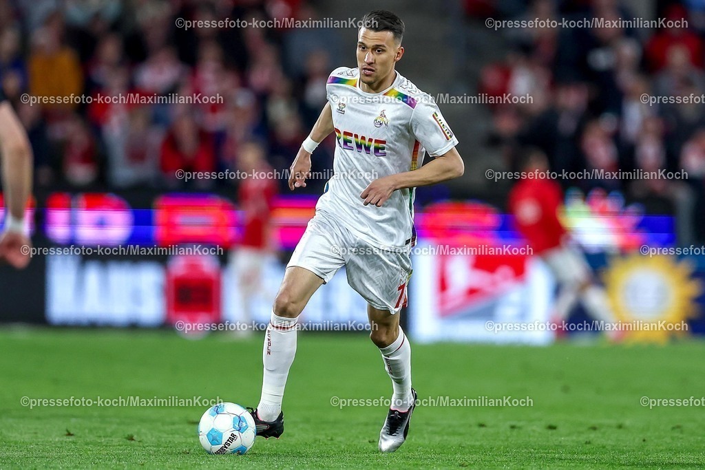 1FC05042502151 | 05.04.2025, Fußball, 1. FC Köln - Hertha BSC, 2.. Fußball Bundesliga, 28. Spieltag, RheinEnergie-STADION, Saison 2024 2025: Dejan Ljubicic (FC Koeln #7) DFB regulations prohibit any use of photographs as image sequences and or quasi-video.