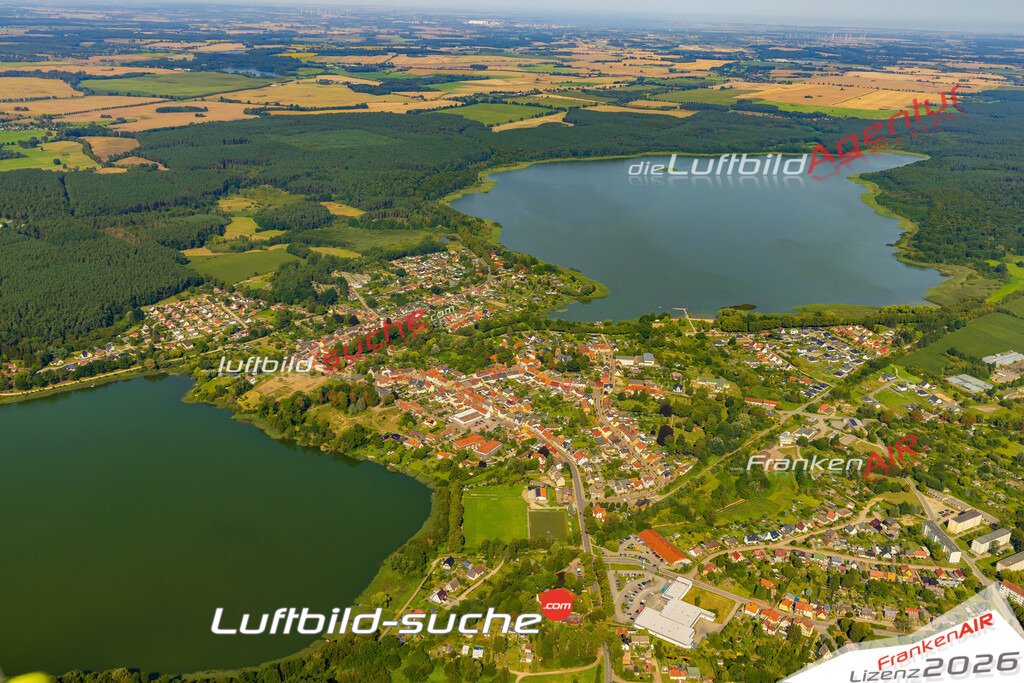 Schrägluftbild  Großer Wariner See Glammsee  Warin - Das Luftbild wurde 2025 vom UL-Flugzeug heraus erstellt (ohne Drohne- keine Drohnenaufnahme ) - Hochauflösende Luftaufnahme -Nicht vergleichbar mit Google Maps oder Satelittenbilder- Die Geschenkidee !Mit Lizenz und Bildrechte bestellbar