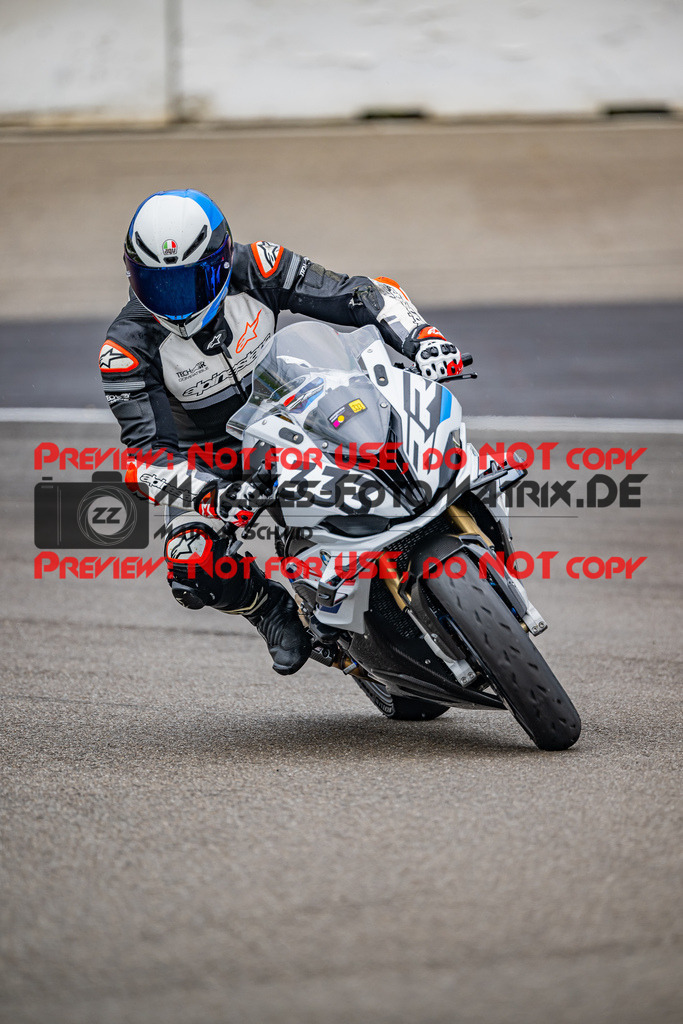 MaZZes_FotoMatrix_240702_6007705_7492 | GELB