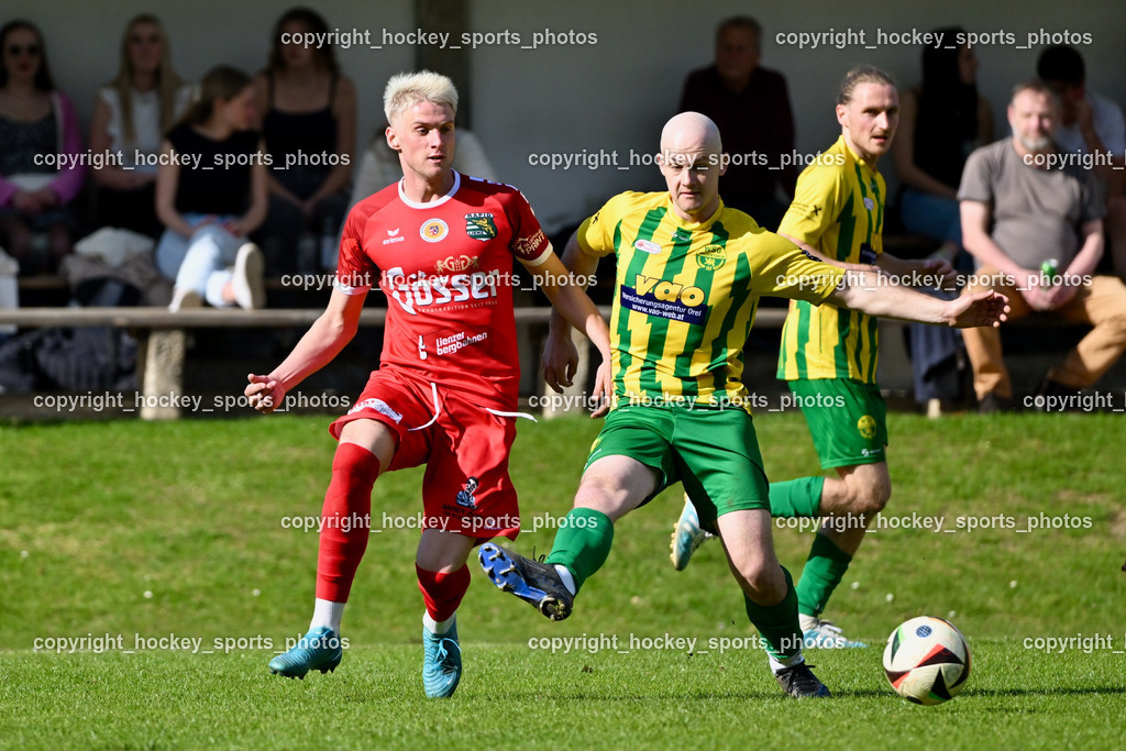 WSG Radenthein vs. Rapid Lienz | #9 Rafael Lax WSG Radenthein, #16 Patrick Markus Unterlerchner WSG Radenthein, #3 Max Unterwandling WSG Radenthein, WSG Radenthein vs. Rapid Lienz, WSG Radenthein vs. Rapid Lienz am 12.04.2025 in Radenthein (Sportplatz Radenthein), Austria, (Photo by Bernd Stefan)