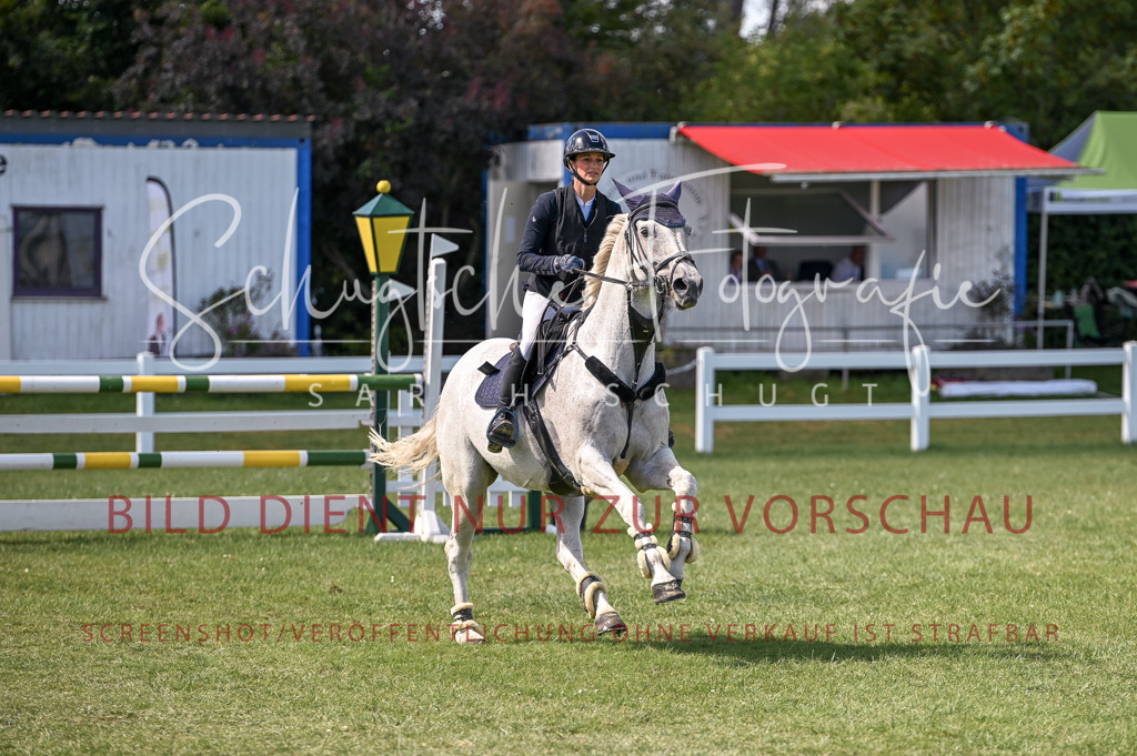 Schugtsche-Düren.2024-09.Springprf.L-84 | Schugtsche Fotografie - Realisiert mit Pictrs.com